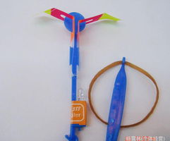 厂家直销 发光发亮飞天陀螺仙子飞箭飞剑玩具，批发价低至588元